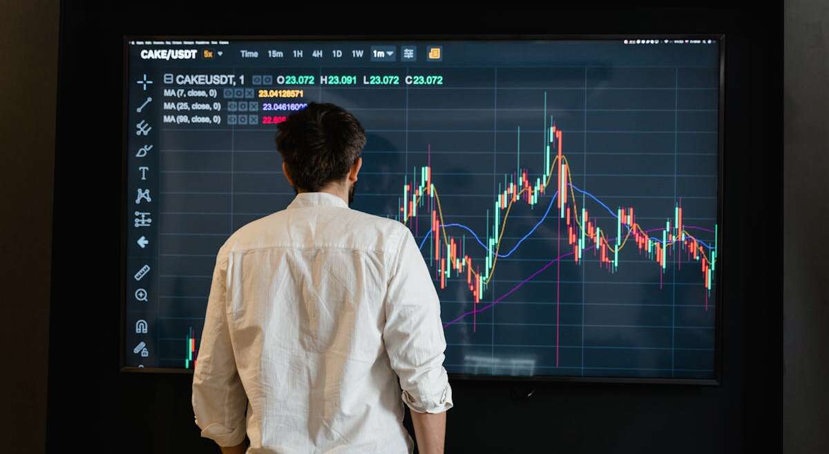 CryptifyAutoX review 2026 dashboard concept with crypto charts and AI analysis